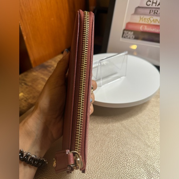 PRISTINE Vivienne Westwood Long Zip Round Wallet in Dusty Rose Saffiano - Picture 9 of 17